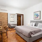 Zerostasse View Apartment