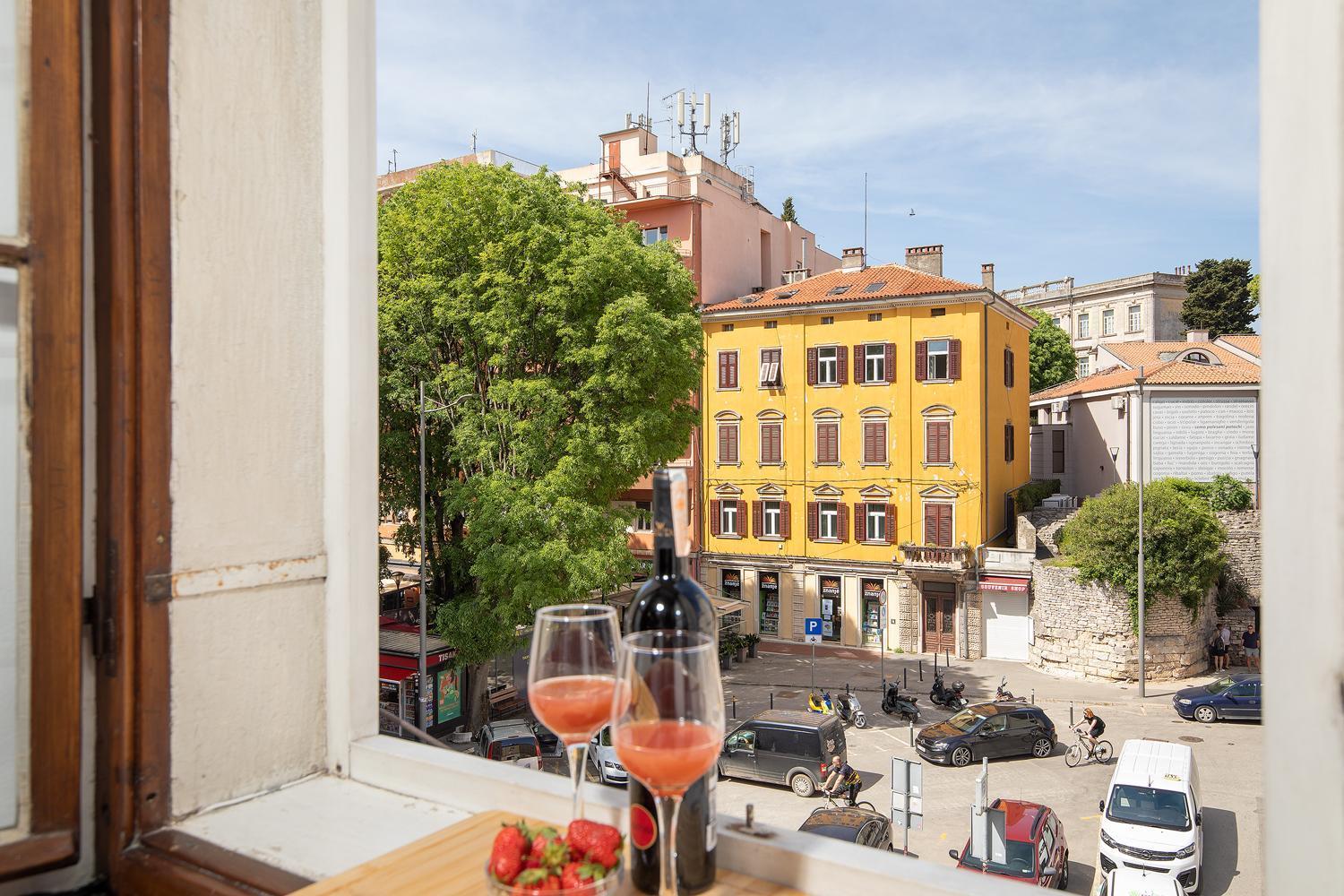 Zerostasse View * Pula
